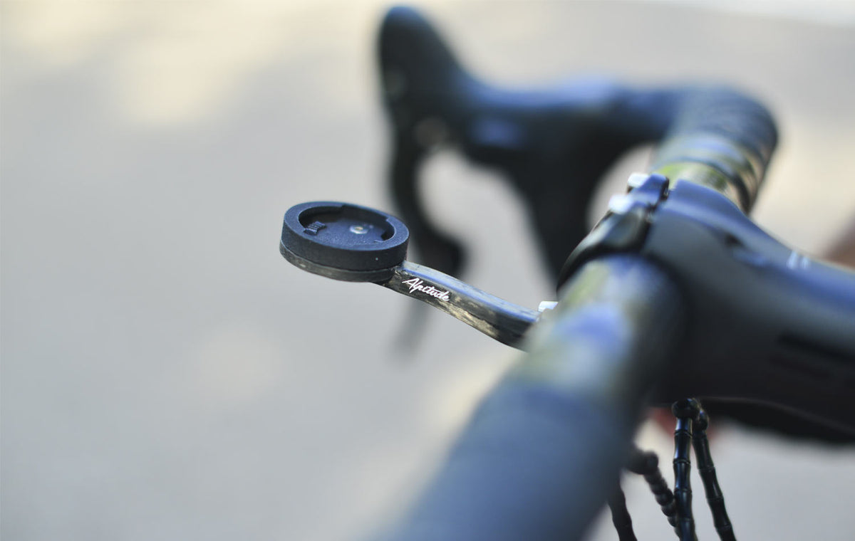 Alpitude Stelvio Carbon out-front mount – Rugged Sports